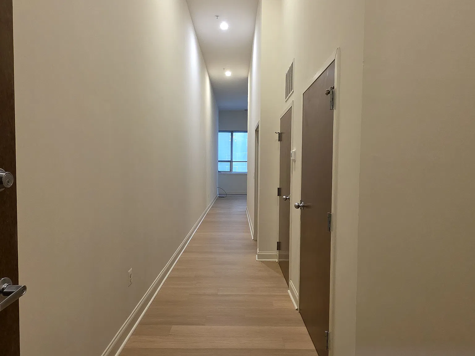 1 bed, 625 sqft, $1,965 — Photo 2