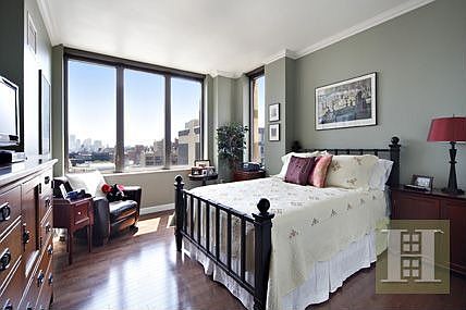 4th image of 101 W 24th St APT 16C