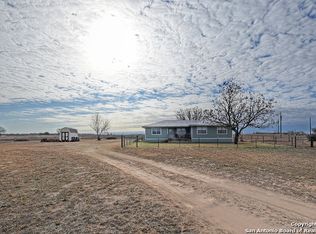 118 Deer Park Rd, La Vernia, TX 78121