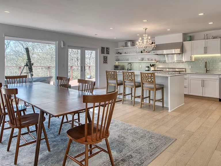 69 Northside Dr — Photo 4