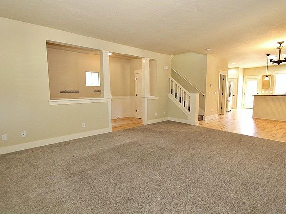5th image of 3819 Grover St