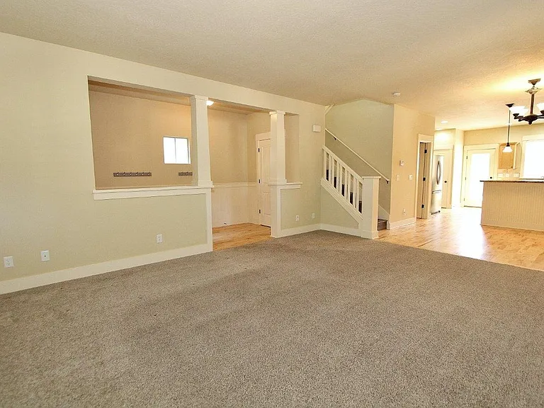 3819 Grover St — Photo 5