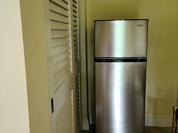 4th image of 1222 Tangier St #9vkffn0uz
