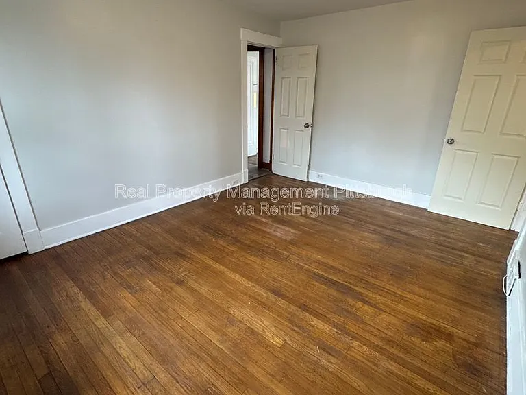 32 Sheridan Ave — Photo 10