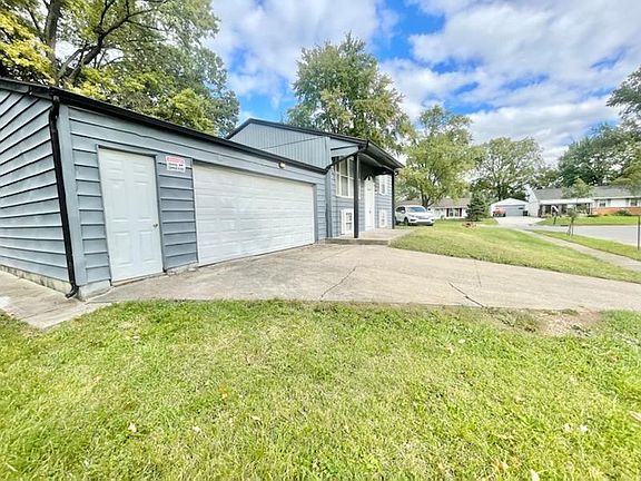 4th image of 2612 Priory Ct