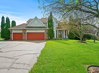 10808 Michigan Dr, Spring Grove, IL 60081