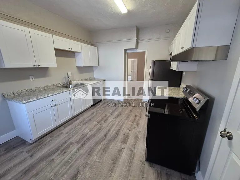 132 Evergreen Ave #1 — Photo 12