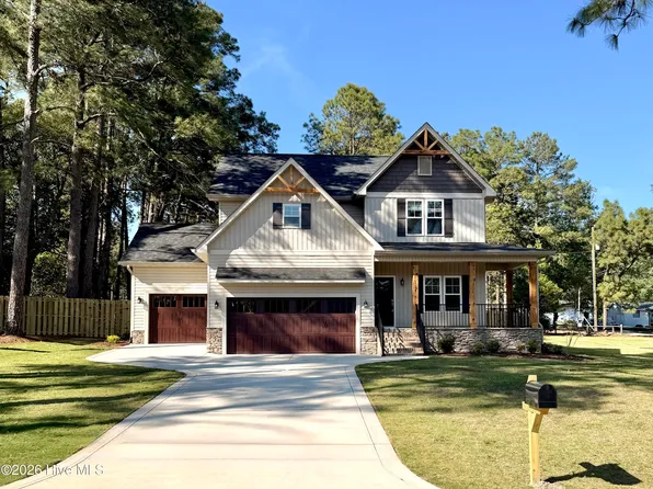 124 Tower Street, Southern Pines, NC 28387