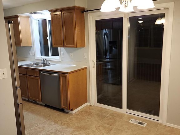 3rd image of 628 89th Ave SE