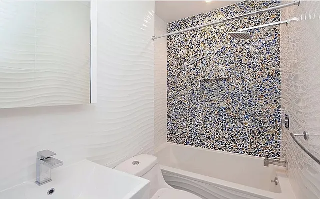 Rented by Akam Sales and Brokerage | media 16