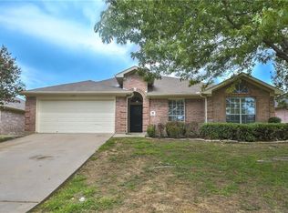1613 Crestmeadow Ln, Mansfield, TX 76063