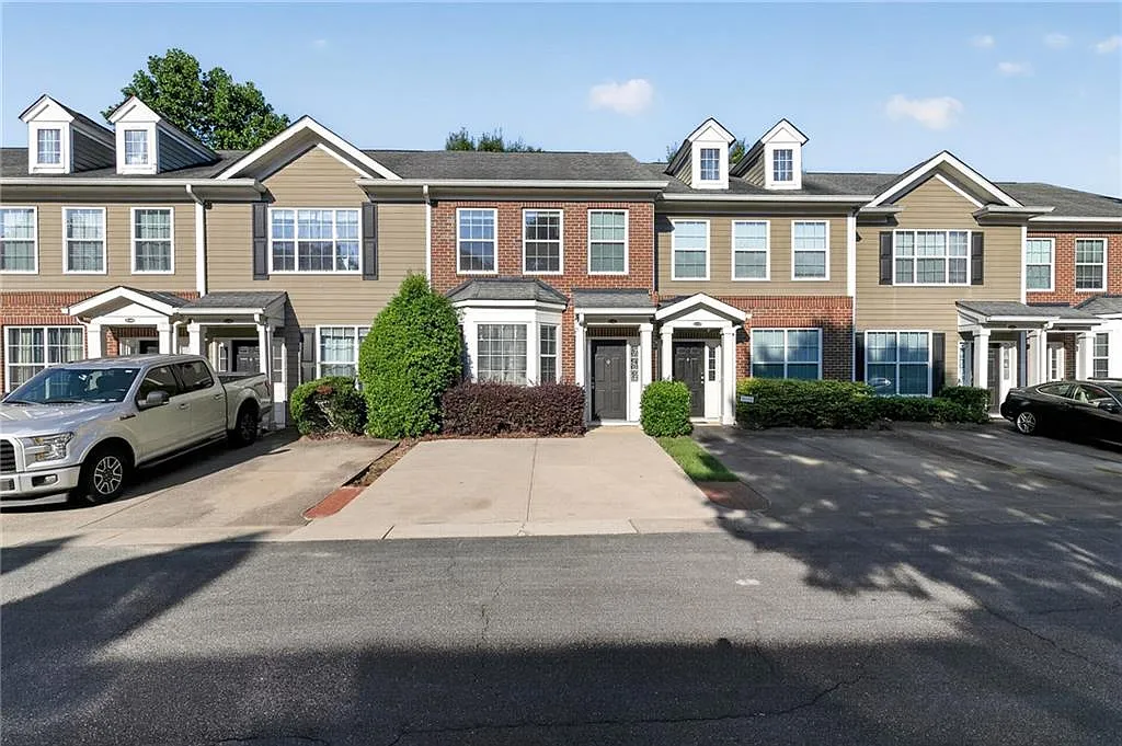 2 bed, 2.5 bath, 1274 sqft, $2,240 — Photo 1