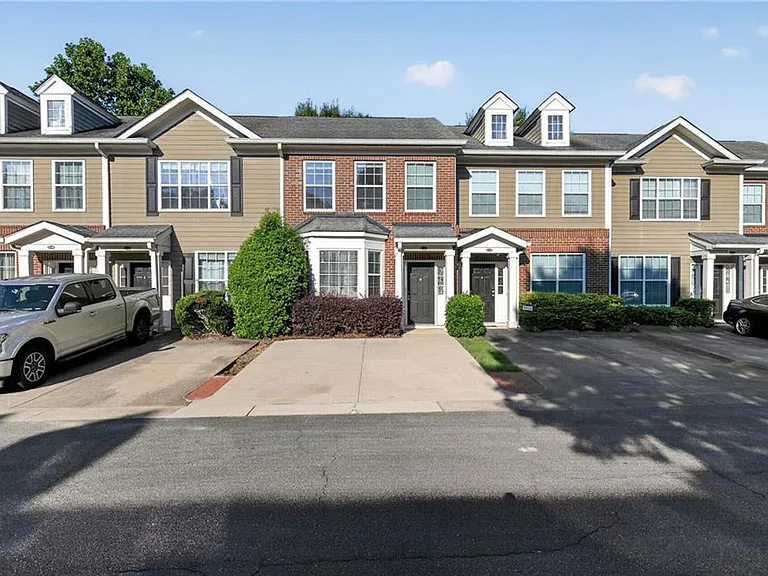 2161 Del Lago Cir NW — Photo 1