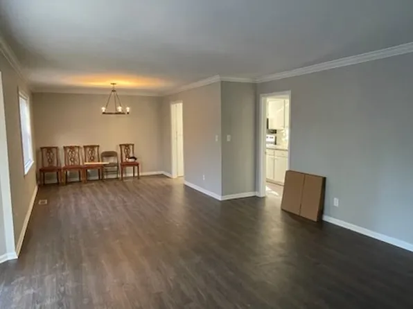 851 Vestavia Villa Ct, Birmingham, AL 35226