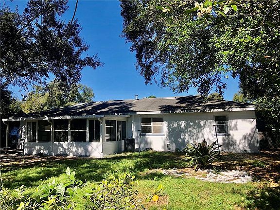 3rd image of 626 SE Ave E