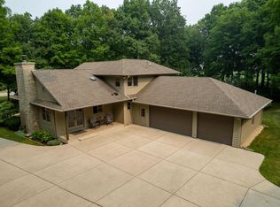 N5078 Townline Rd, Elkhorn, WI 53121