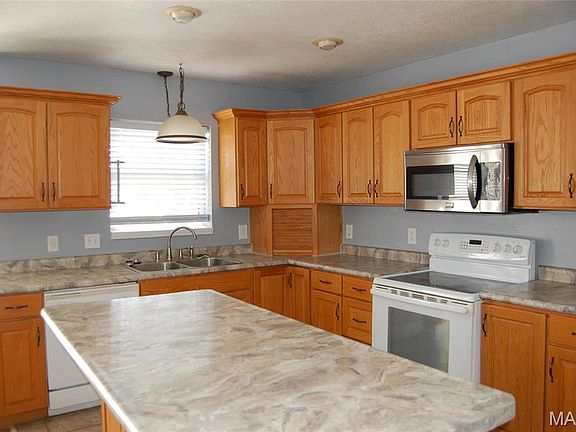 5th image of 5711 Cedar Valley Dr