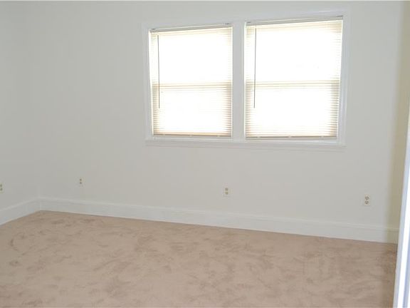 4th image of 2600 Edgmont Ave APT 1