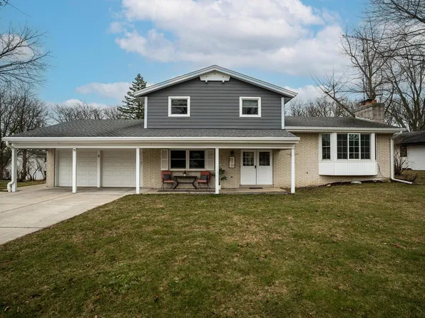 2825 Shamrock DRIVE, Mount Pleasant, WI 53406