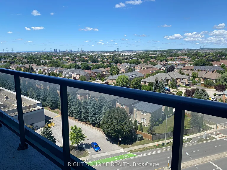 10 Gatineau Dr #1007W — Photo 11