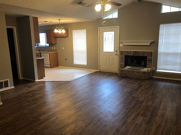 2nd image of 1205 Glen Creek Dr