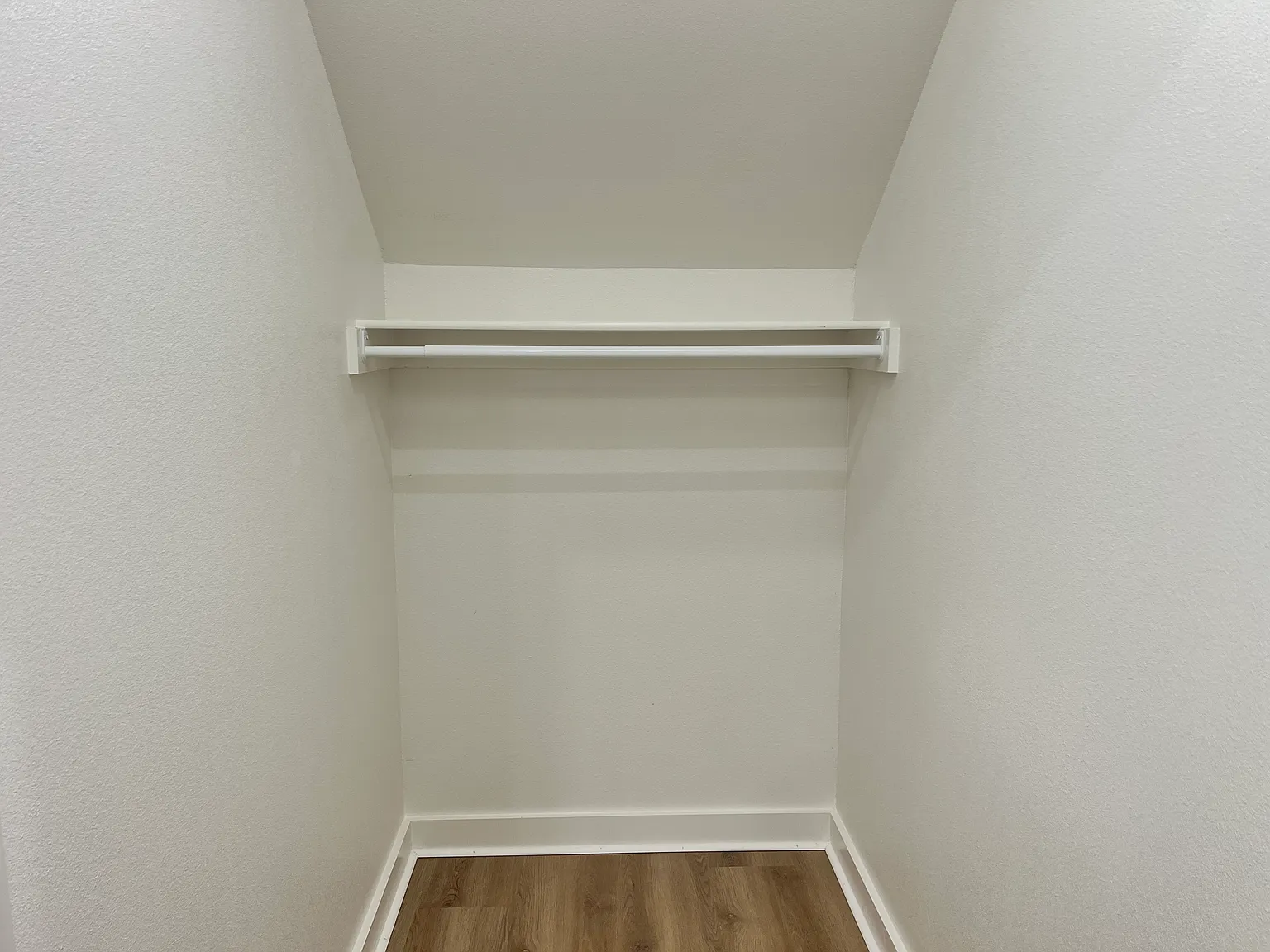 3 bed, 2.5 bath, 1503 sqft, $1,650 — Photo 4