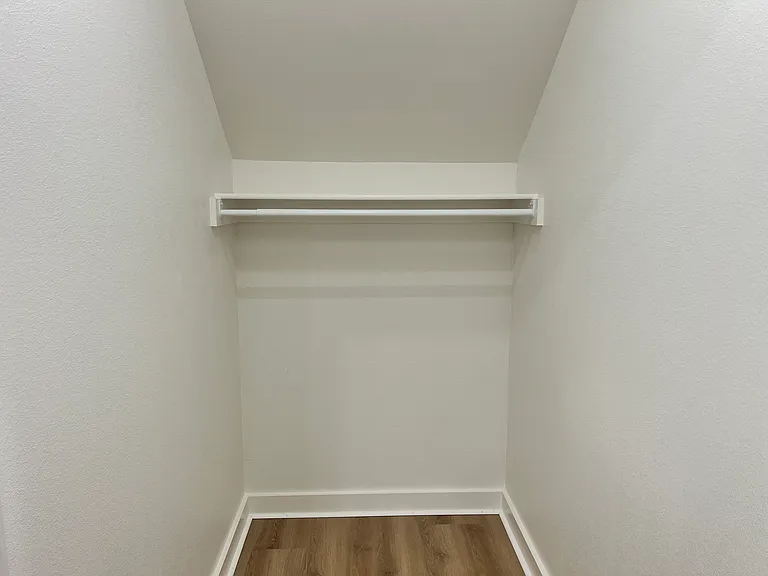 1715 Cuppett Cir — Photo 4