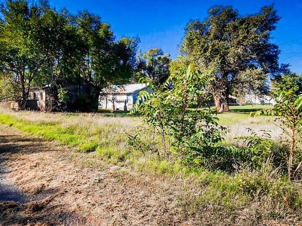217 2nd Ave #18, Reydon, OK 73660