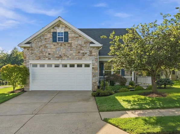 17389 Four Seasons Dr, Dumfries, VA 22025