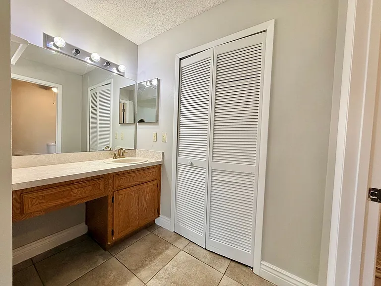 9237 Baton Rouge Dr — Photo 11