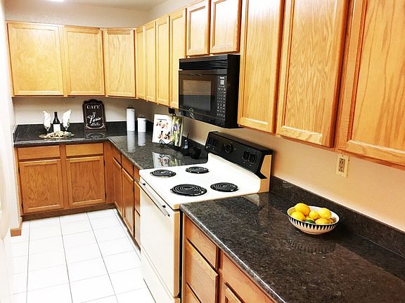 2nd image of 202 Glenwood