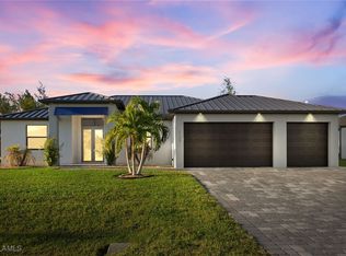 1135 SW 5th Ter, Cape Coral, FL 33991