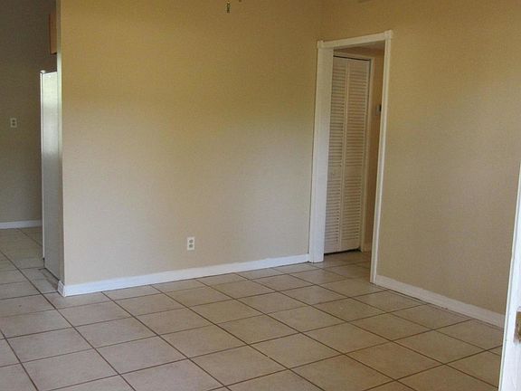 4th image of 10341 Depaul Dr
