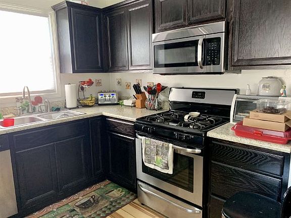 2nd image of 3229 Cabot Dr