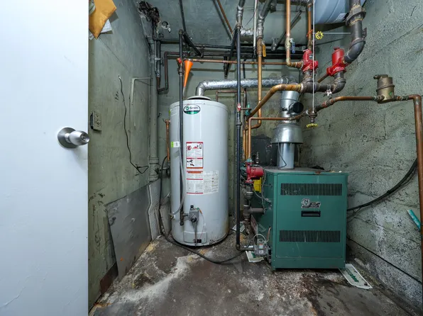 1711 Gerritsen Avenue image 28 of 41