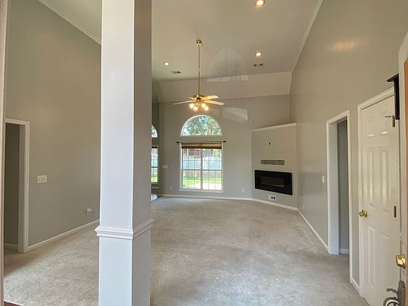 5th image of 110 Saint Marlo Dr