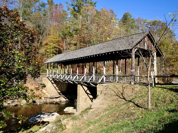 595 Rock Creek Ridge Rd, Bakersville, NC 28705