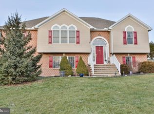 125 Buckingham Dr, Chambersburg, PA 17201