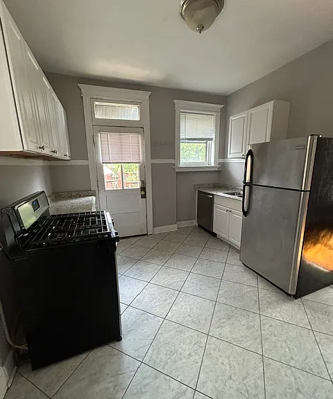 6041 Waterman Blvd — Photo 14