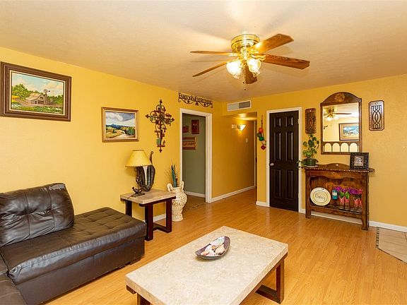 5th image of 205 Linda Cir