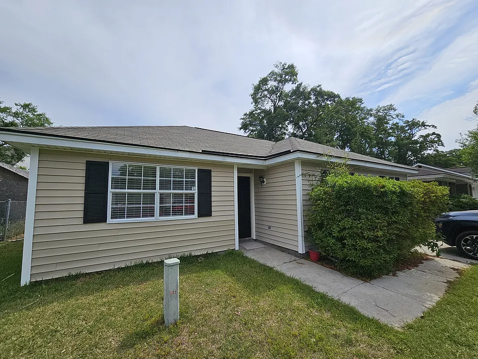 124 Hunt Club Ct