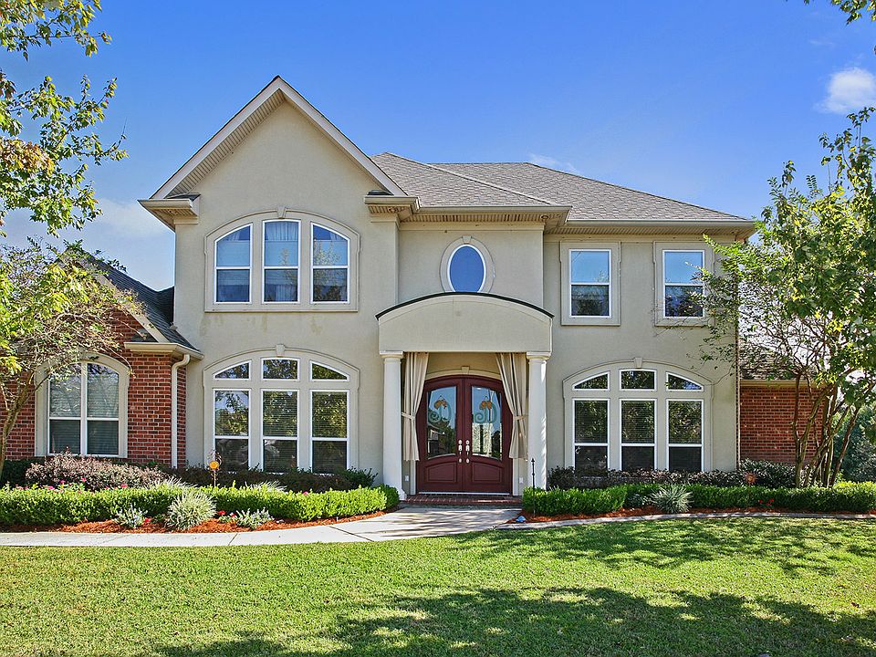 1st image of 105 Cypress Ln