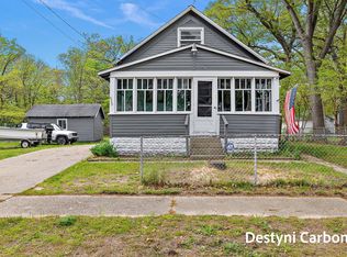 635 Leonard Ave, Muskegon, MI 49442