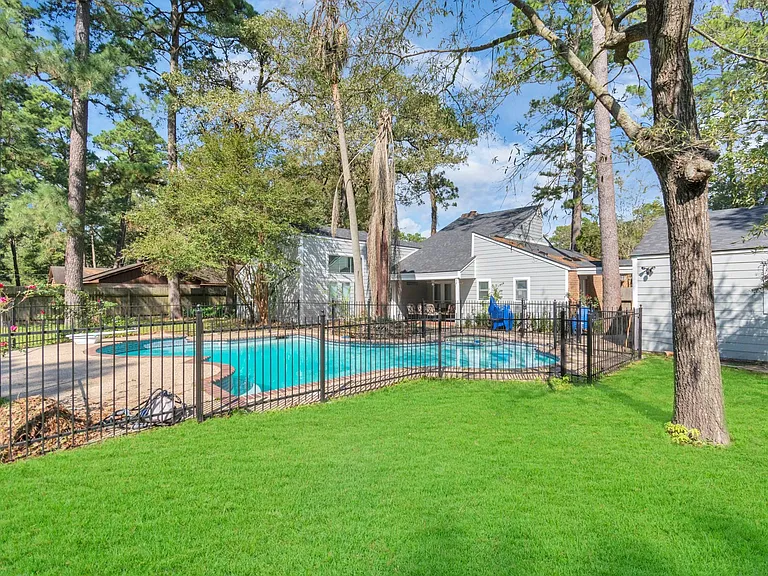 902 Golden Bear Ln — Photo 22