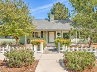 1211 La Loma Dr, Medford, OR 97504