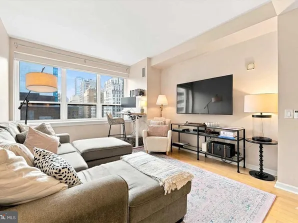 1425 Locust St Unit 12E, Philadelphia, PA 19102