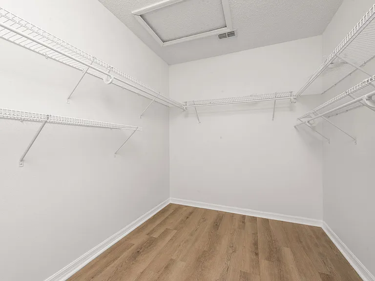 746 Lockbreeze Dr — Photo 30