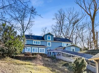 12 Hillcrest Rd, Ogden Dunes, IN 46368