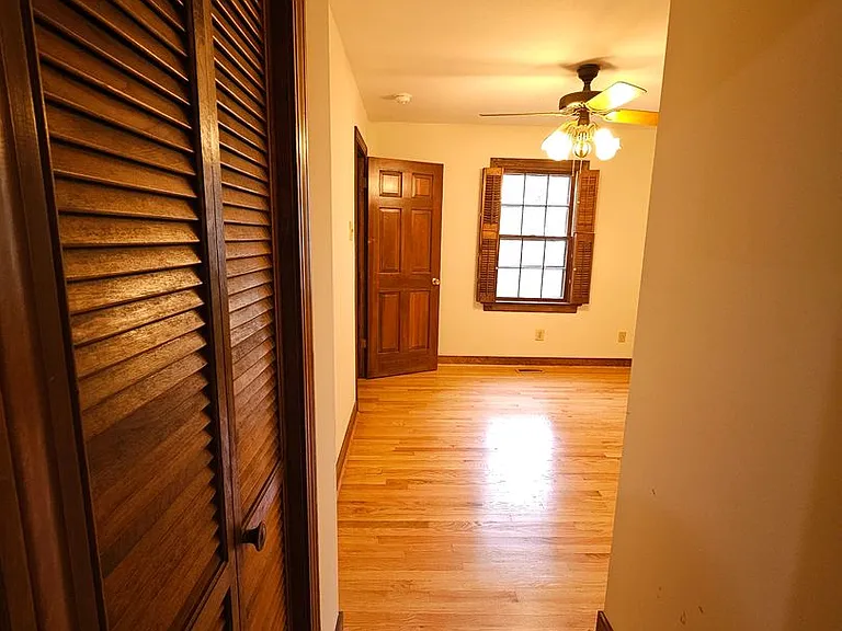 7361 Kalark Ct — Photo 6