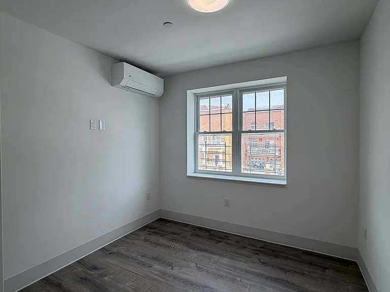 1349 Commonwealth Ave #1A — Photo 9